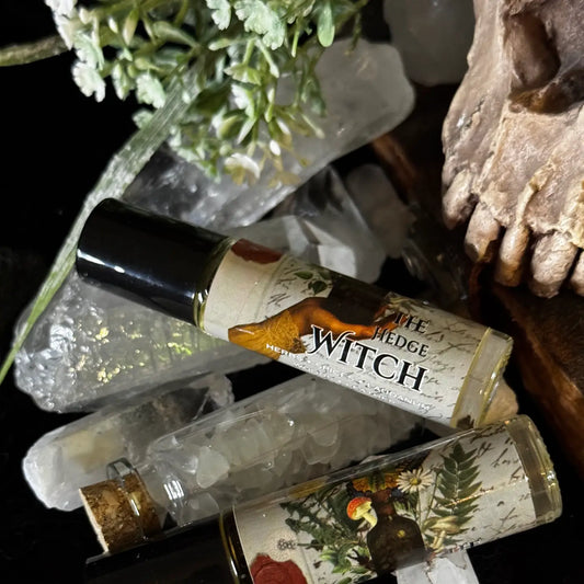 The Hedge Witch Perfume Oil — Sweet Tobacco & Herbs (Séance)